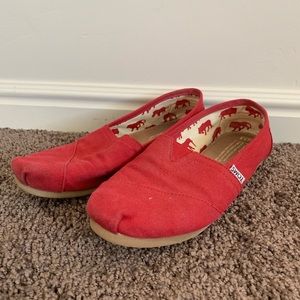 Red TOMS